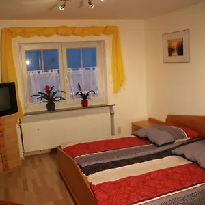 Mit 4 Schlafzimmer Fuer 2 Bis 9 Gaeste----apartment With 4 Bedrooms For 2 To 9 Guests Apartment
